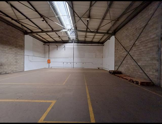 426M² MINI FACTORY TO LET IN KYA SANDS